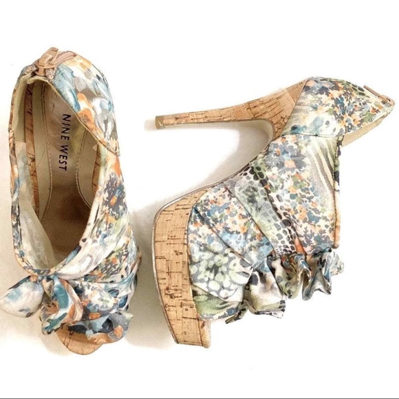 Nine West Highstreet Multi-color Ruffle Heels - Picture 1 of 4